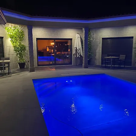 Вилла Le Coeur Des Vignes *